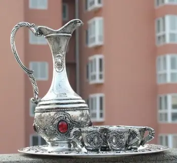 V starodavni Kitajski, pozlačeno srebro opal čajnik in pokali in pladenj